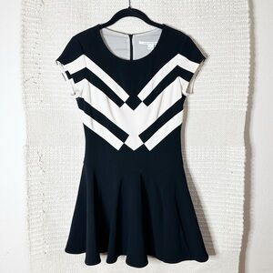 DIANE VON FURSTENBERG DVF cream and black geometric Gail mini dress 0